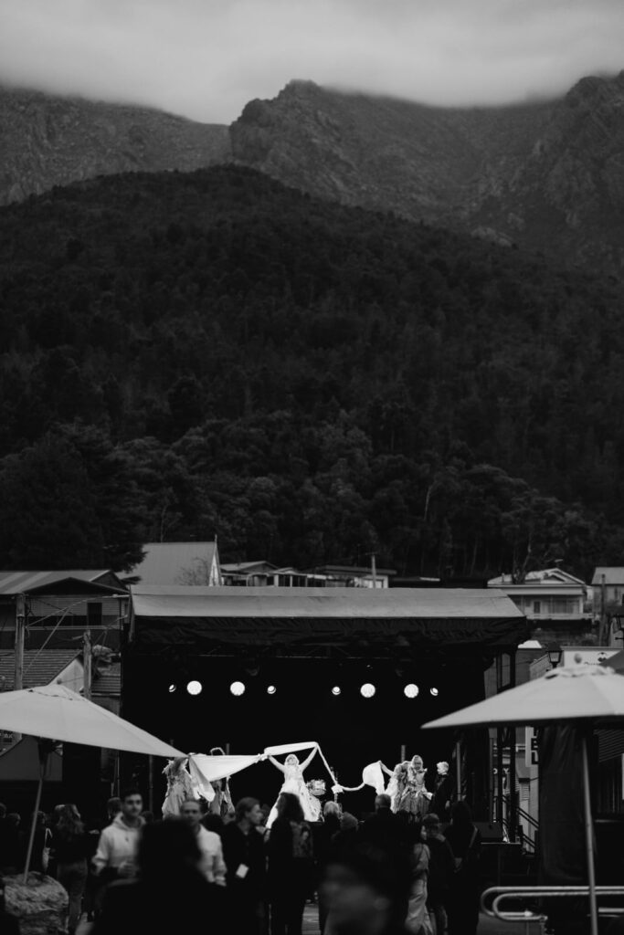 UNCONFORMITYCRIBRD_111_Jesse_Hunniford_1600