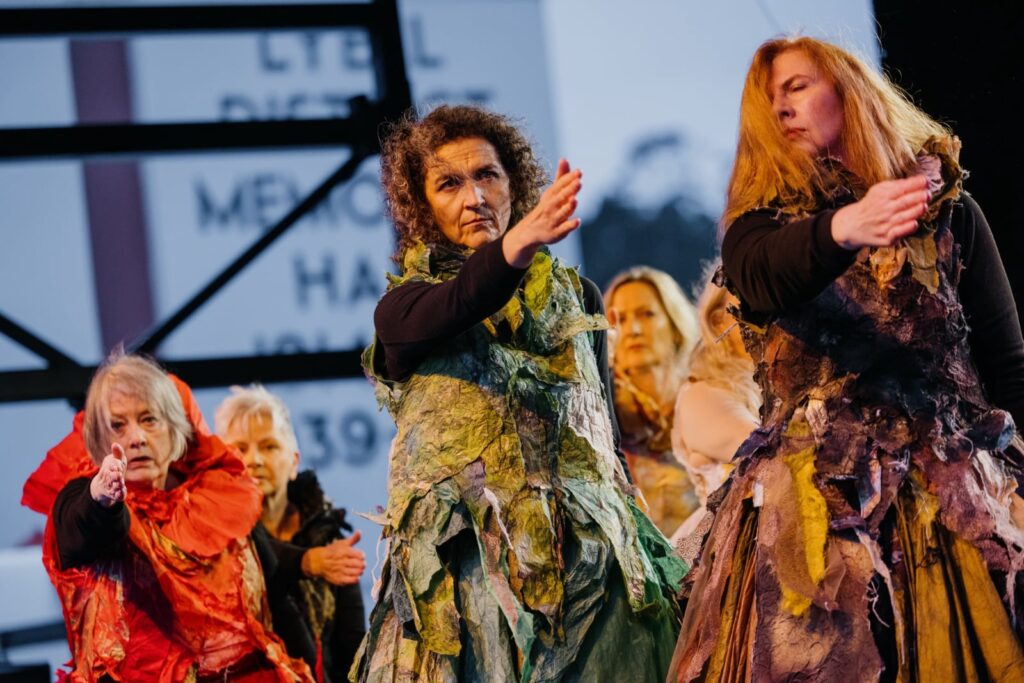 UNCONFORMITYCRIBRD_126_Jesse_Hunniford_1600