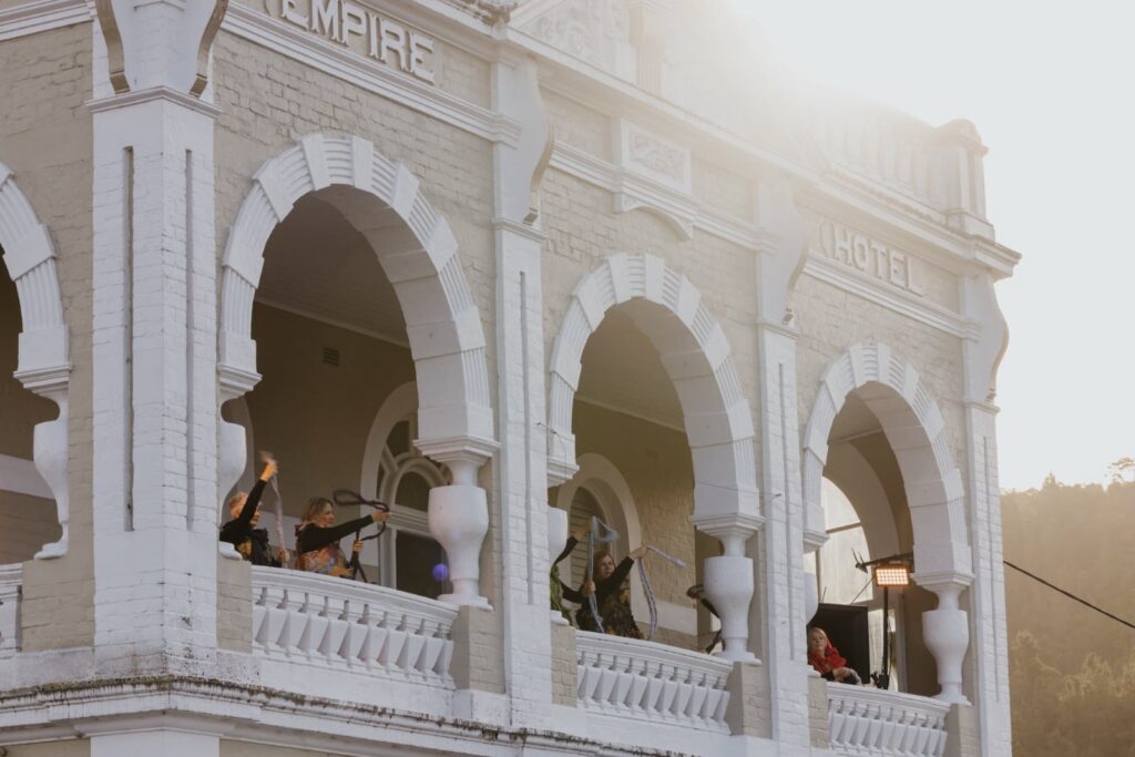 UNCONFORMITYfriday_81_JESSE_HUNNIFORD_1600