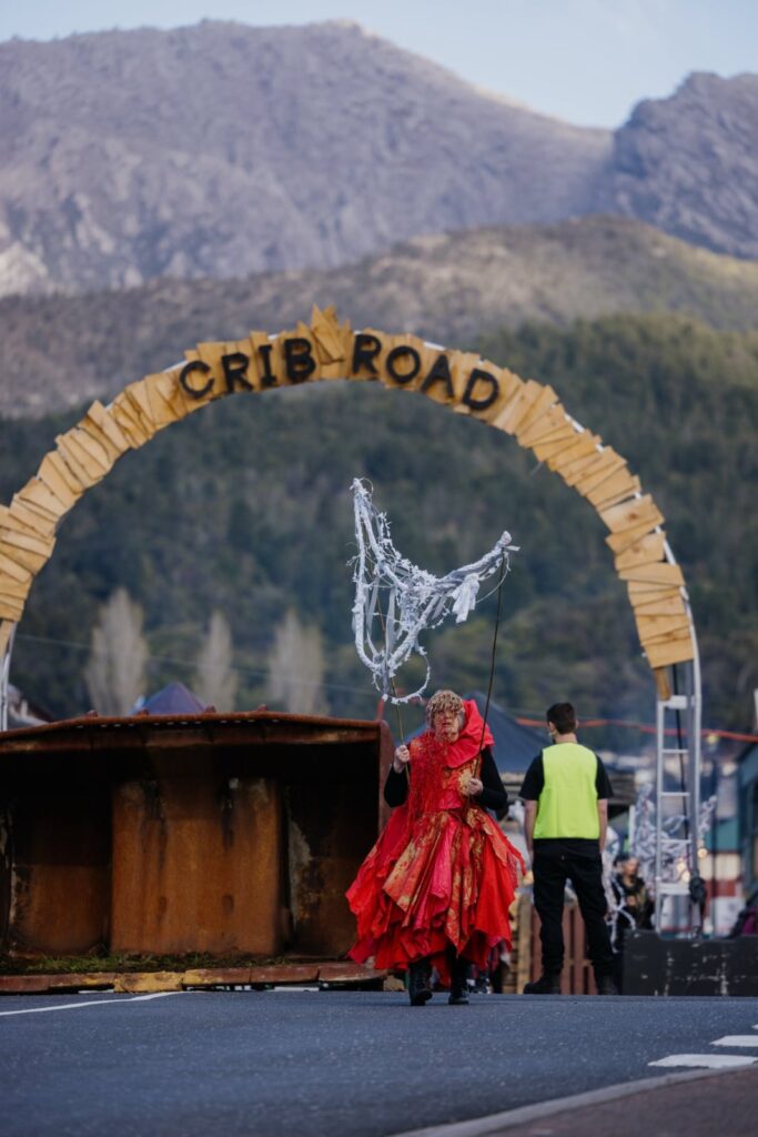 UNCONFORMITYfriday_90_JESSE_HUNNIFORD_1600