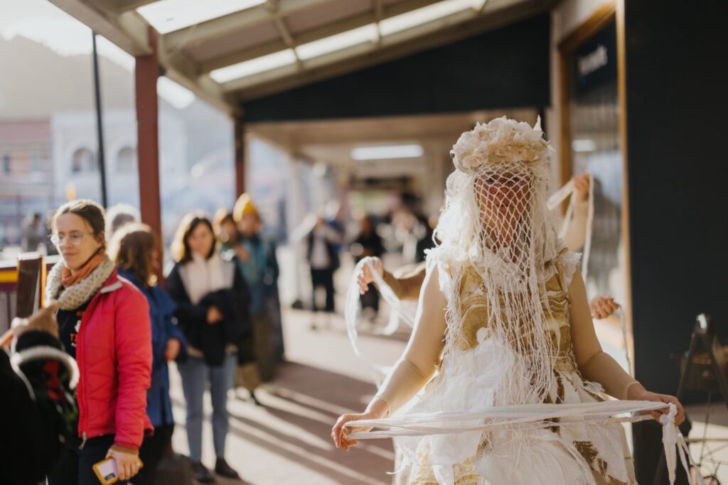 UNCONFORMITYfriday_92_JESSE_HUNNIFORD_1600