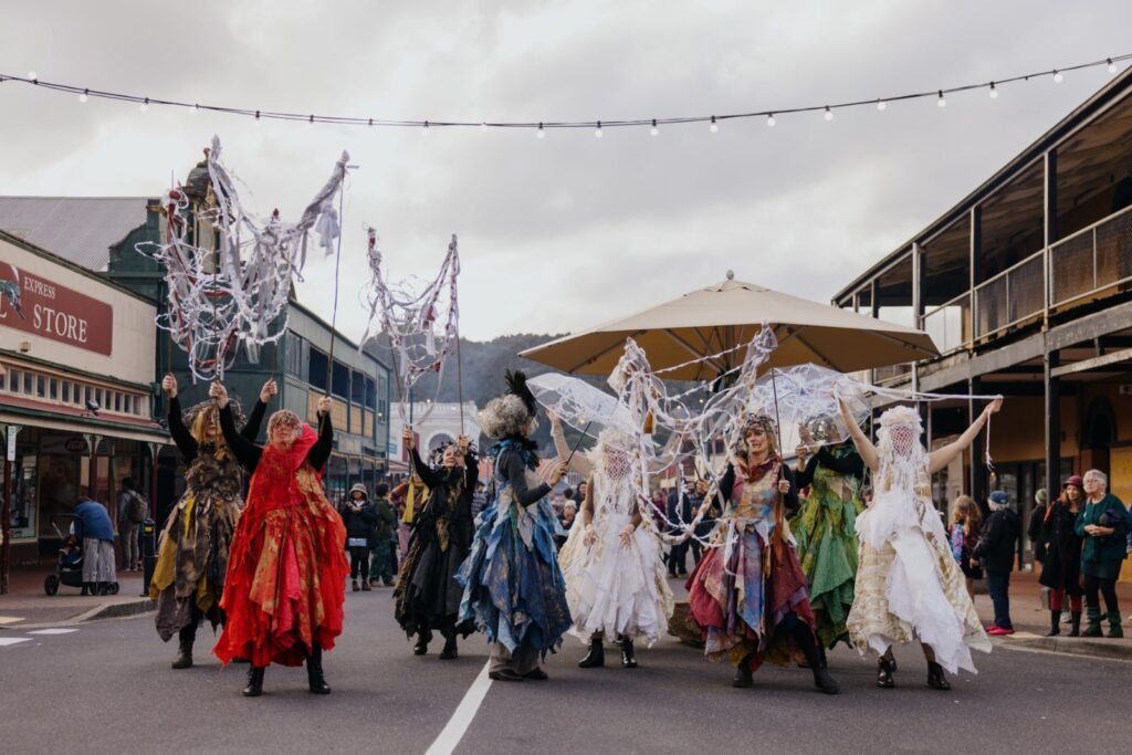 UNCONFORMITYfriday_99_JESSE_HUNNIFORD_1600